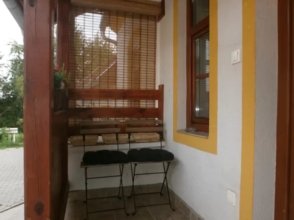 Ninszianna Apartman - tornácka, dohányzó